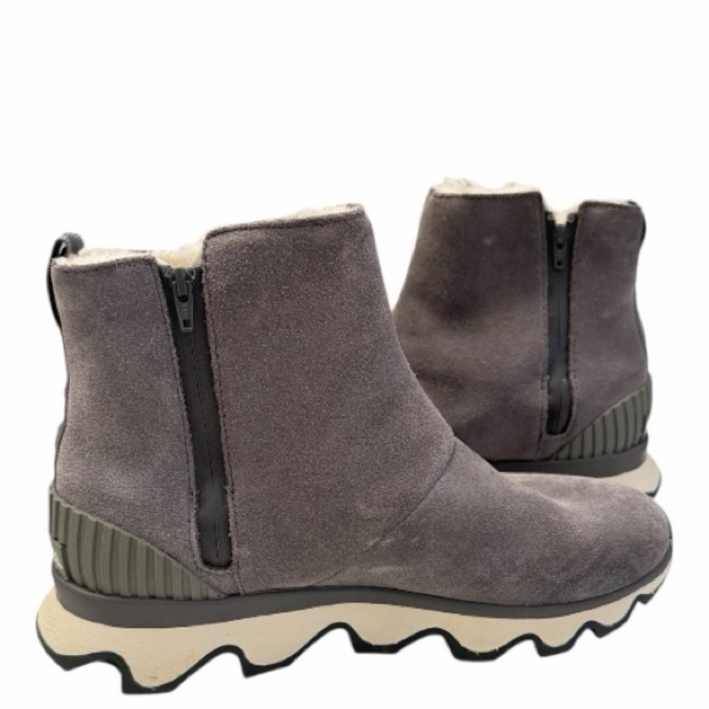 SOREL Women's Kinetic Short Waterproof Boots Size 6 - Picture 3 of 9